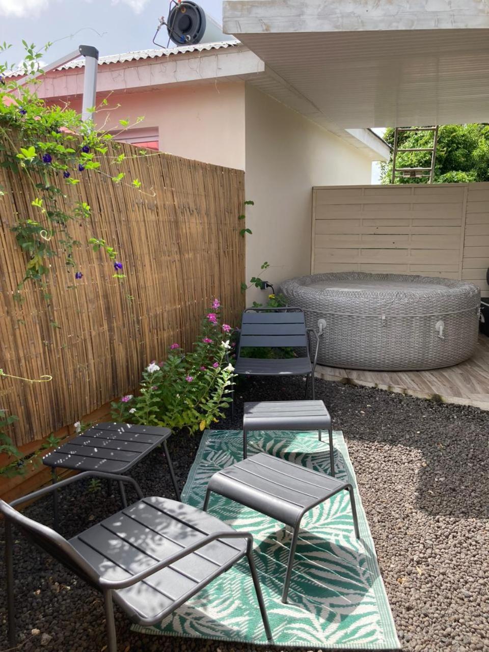 Bungalow Bougainvilliers Les Abymes Buitenkant foto